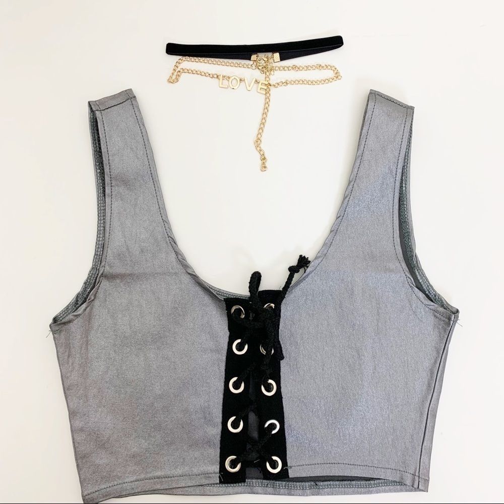 3/$10 🏷️ Settle Down Lace-up Crop Top, Large